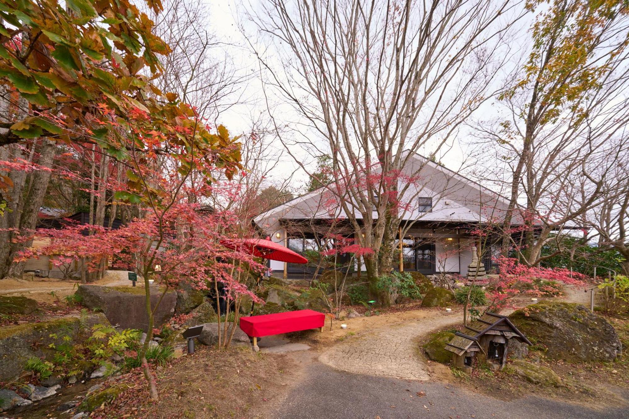 Yufuin Rakuyu Hotel Bagian luar foto